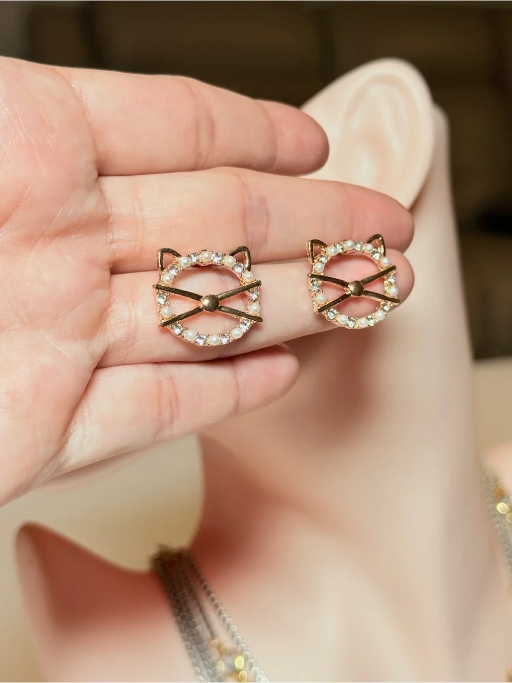 Gold Cat Outline Crystal Stud Earrings - Women's Fashion Jewelry